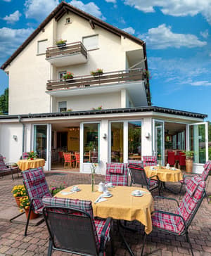 thumbnail: Restaurant