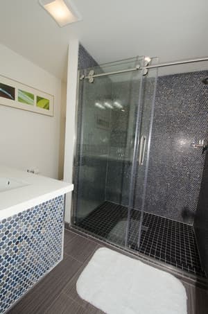 thumbnail: Bathroom shower