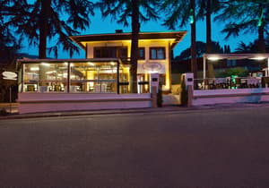thumbnail: Interior detail