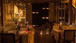 thumbnail: Food court