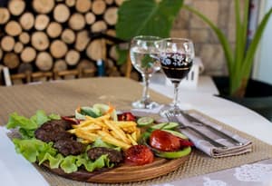 thumbnail: Restaurant
