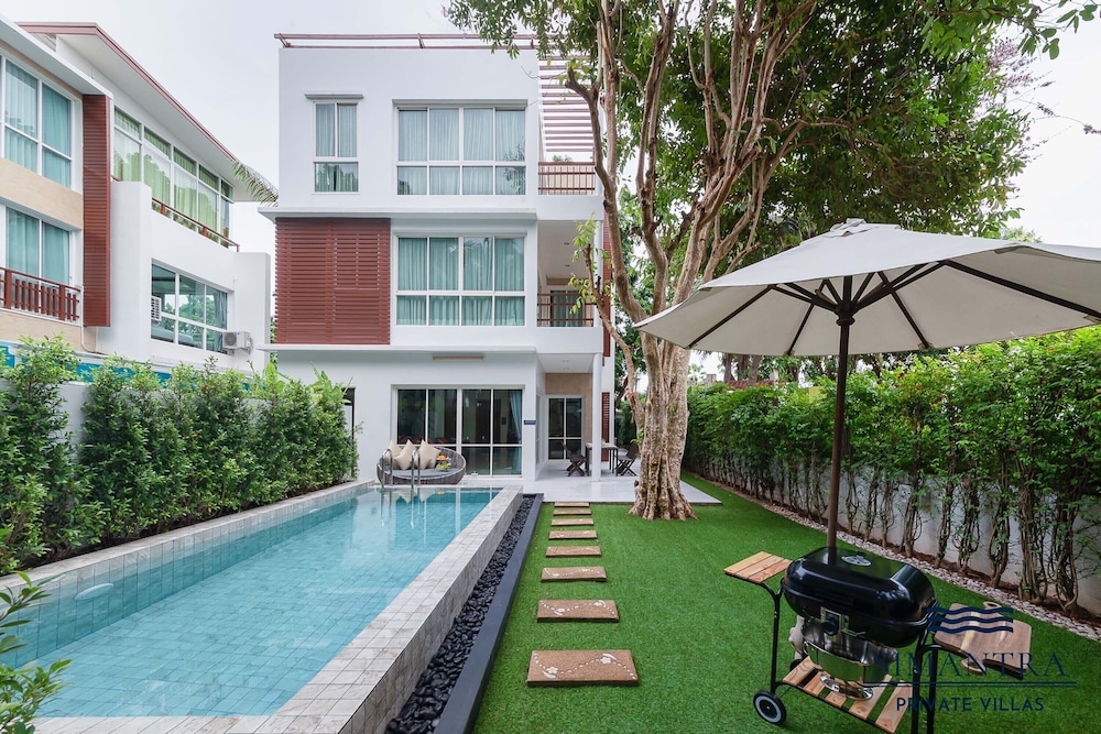 Private pool