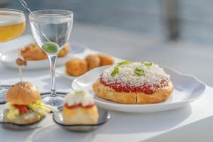 thumbnail: Restaurant
