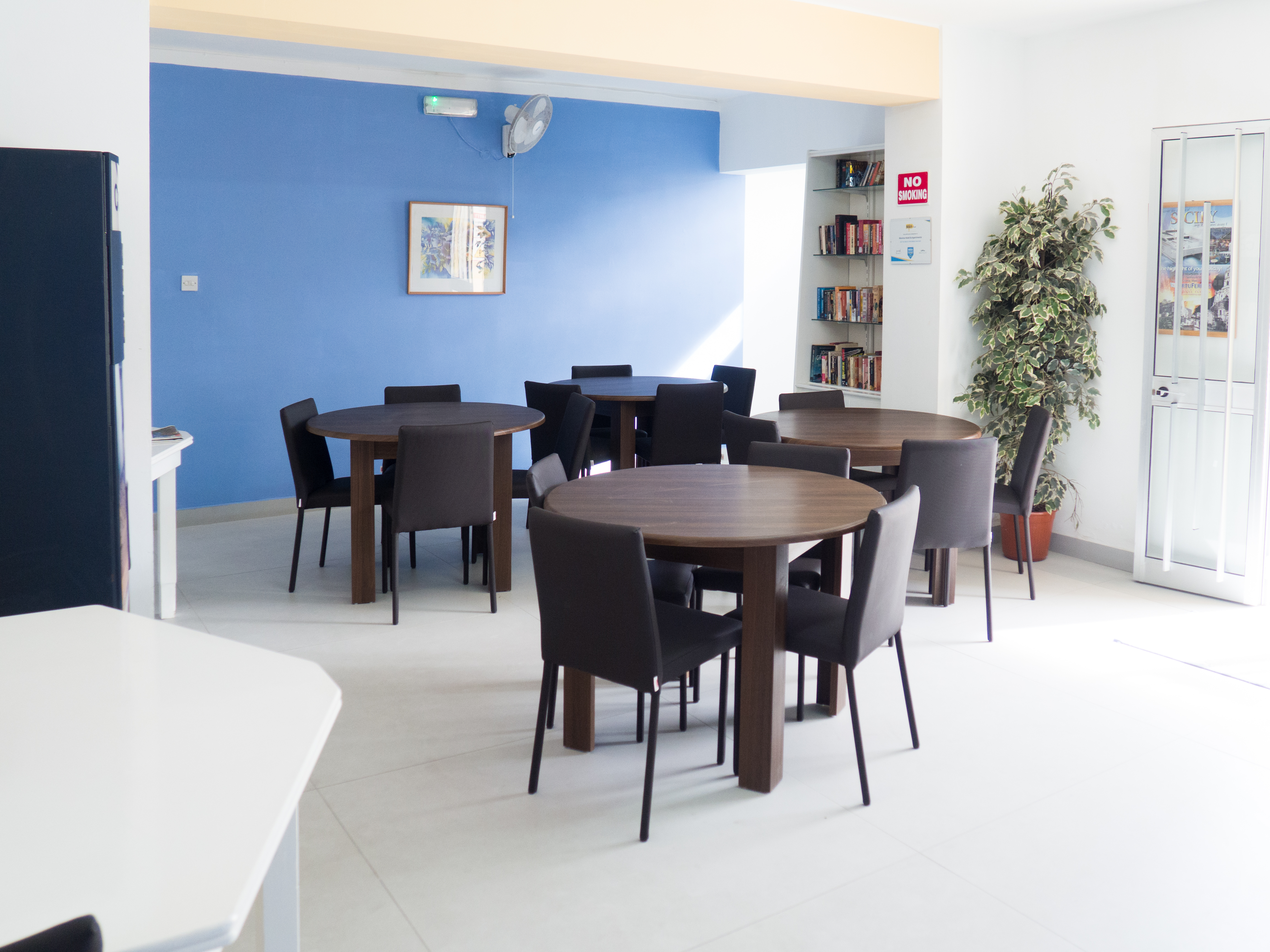 Restaurant-cafeteria