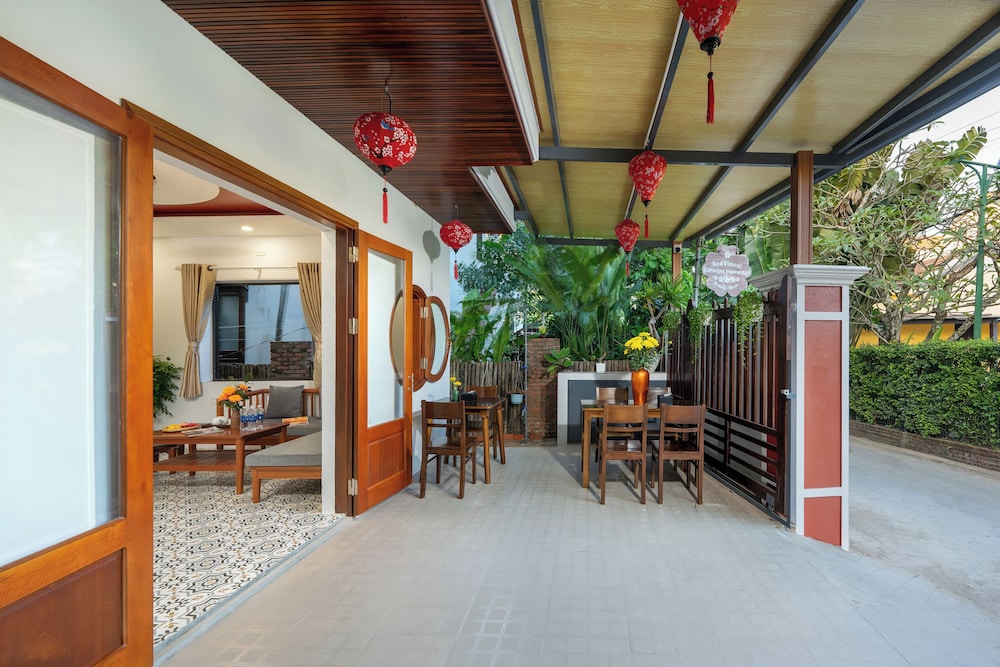 Food court