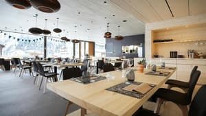 thumbnail: Restaurant