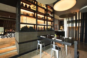 thumbnail: Restaurant