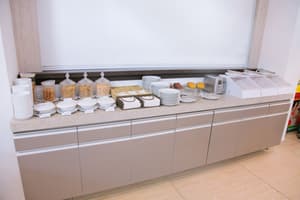 thumbnail: Breakfast area