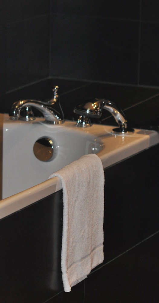 Jetted tub