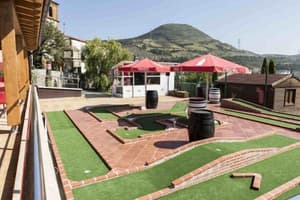 thumbnail: Mini-golf