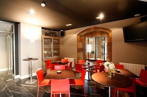 thumbnail: Bar (on property)