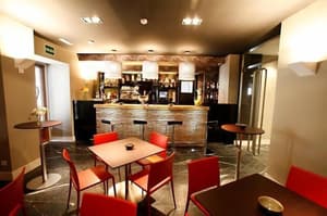 thumbnail: Bar (on property)