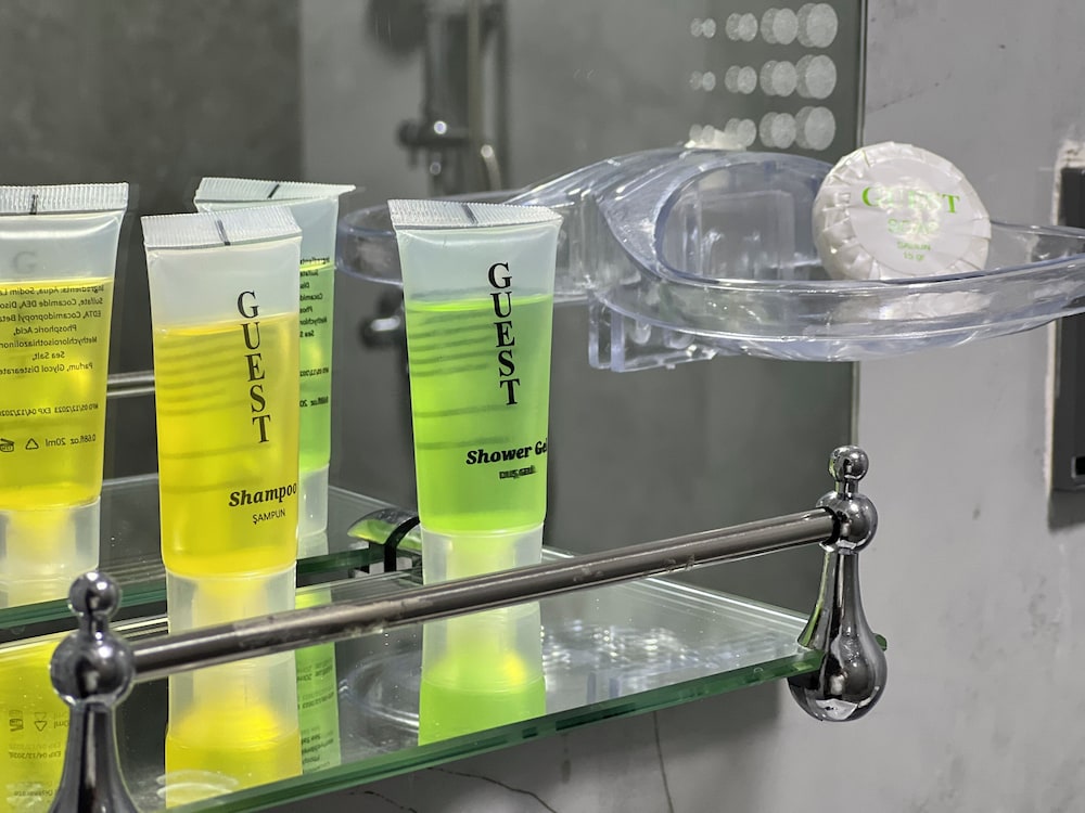 Bathroom amenities