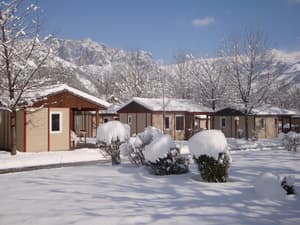 thumbnail: Exterior