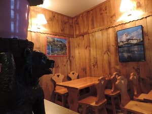 thumbnail: Restaurant