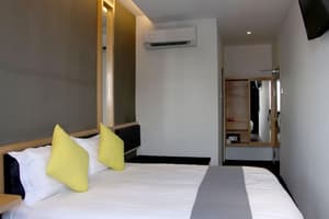 thumbnail: Room