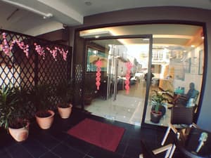 thumbnail: Front of property