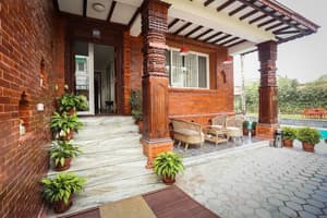 thumbnail: Property entrance