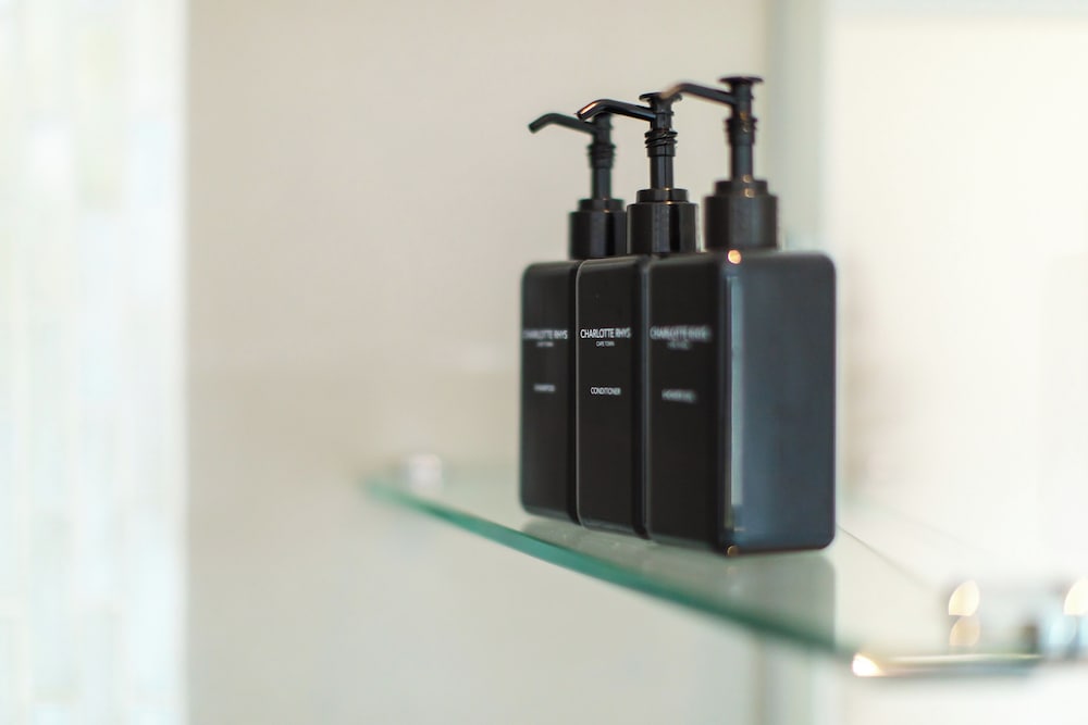 Bathroom amenities