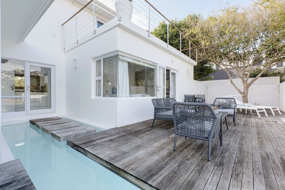 Private pool