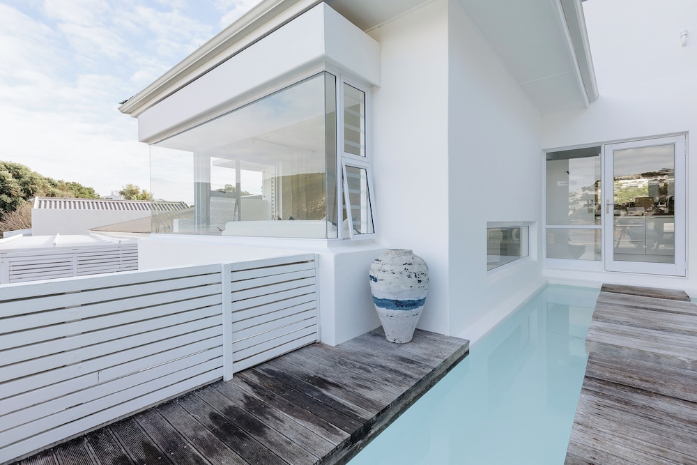 Private pool