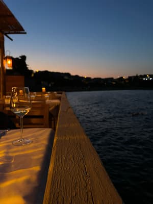 thumbnail: Restaurant