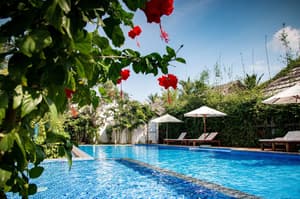 thumbnail: Outdoor pool