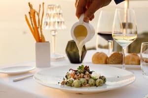 thumbnail: Couples dining