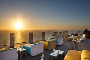 thumbnail: Bar (on property)
