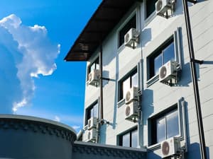 thumbnail: Exterior