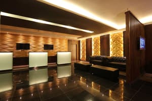 thumbnail: Lobby sitting area