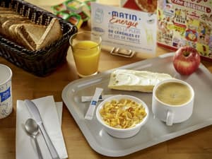thumbnail: Breakfast area