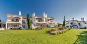 thumbnail: Front of property