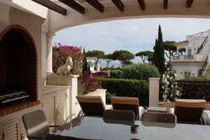 thumbnail: Interior