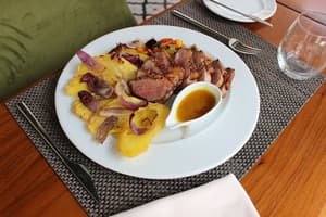 thumbnail: Restaurant