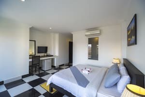 thumbnail: Room