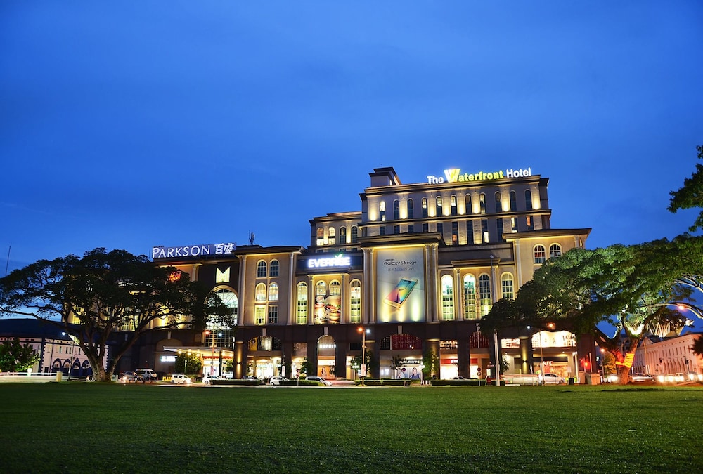 Front of property - evening/night