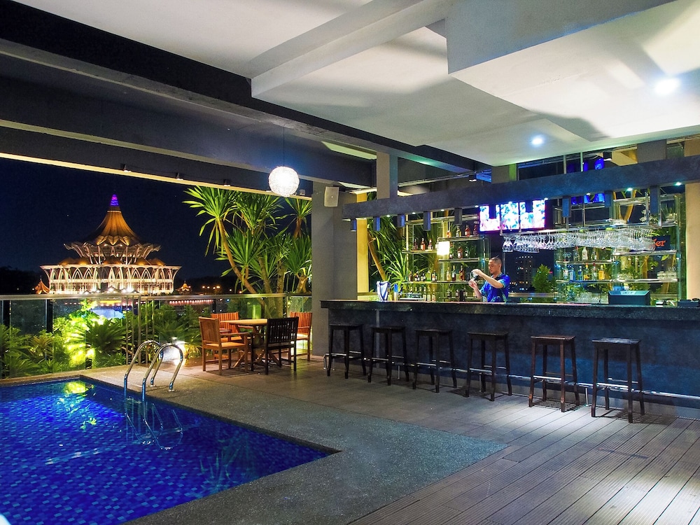 Poolside bar