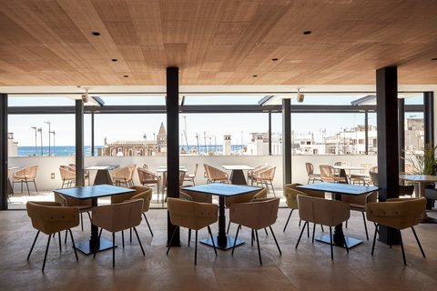 Cuit Bar And Restaurant
