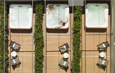 Deluxe Room Patio Jacuzzi