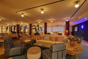 thumbnail: Bar (on property)