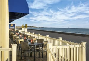 thumbnail: Restaurant