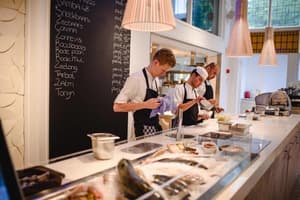 thumbnail: Restaurant