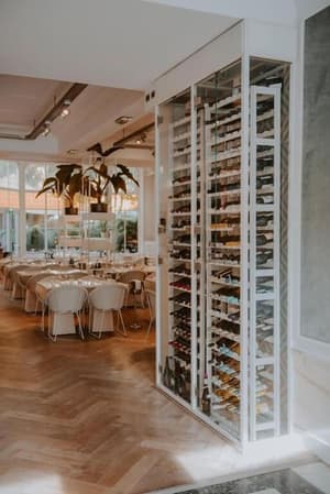 thumbnail: Restaurant