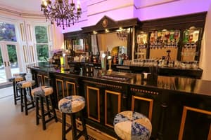 thumbnail: Bar (on property)
