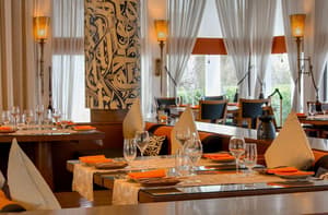 thumbnail: Restaurant
