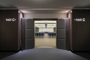thumbnail: Business center