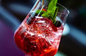 thumbnail: Bar (on property)
