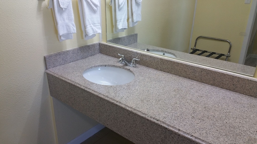 Bathroom sink