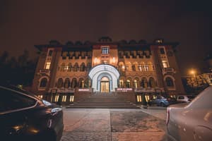 thumbnail: Front of property